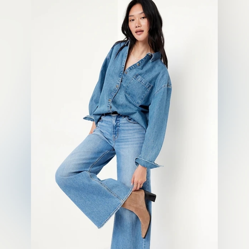 Old Navy Oversized Boyfriend Button-Down Jean Shirt XSP